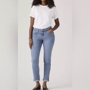 Levi’s Boyfriend Light Blue Jeans NWT